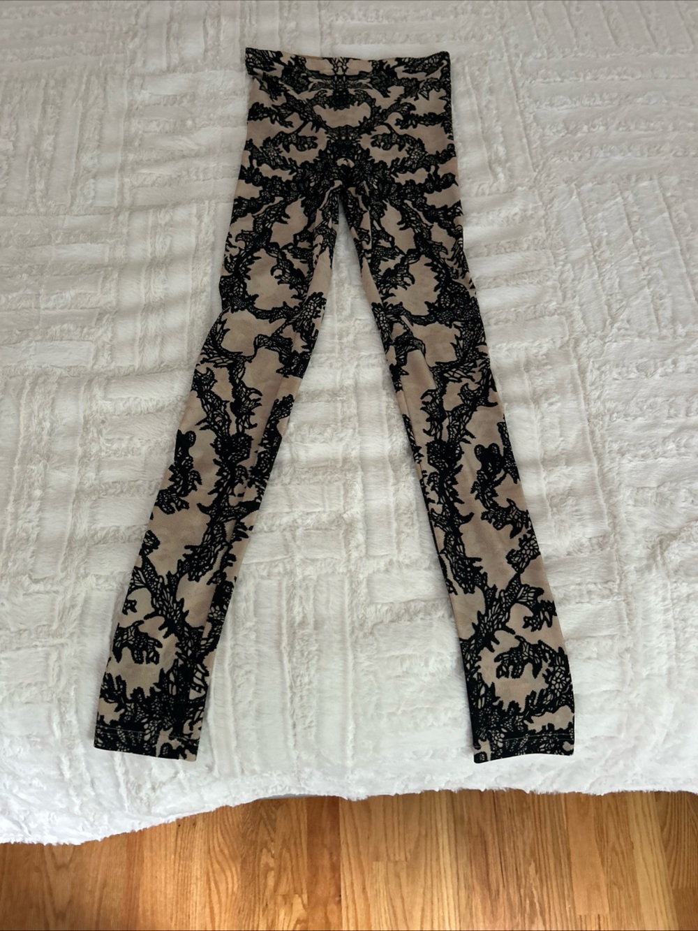 Alexander McQueen Beige/Tan & Black Sexy Victorian Lace Print  Leggings
